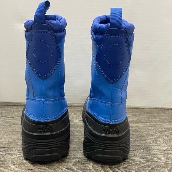 The North Face Vibrant Blue Insulated Boots size 6. Thermafelt. Pre-owned. - Picture 5 of 14